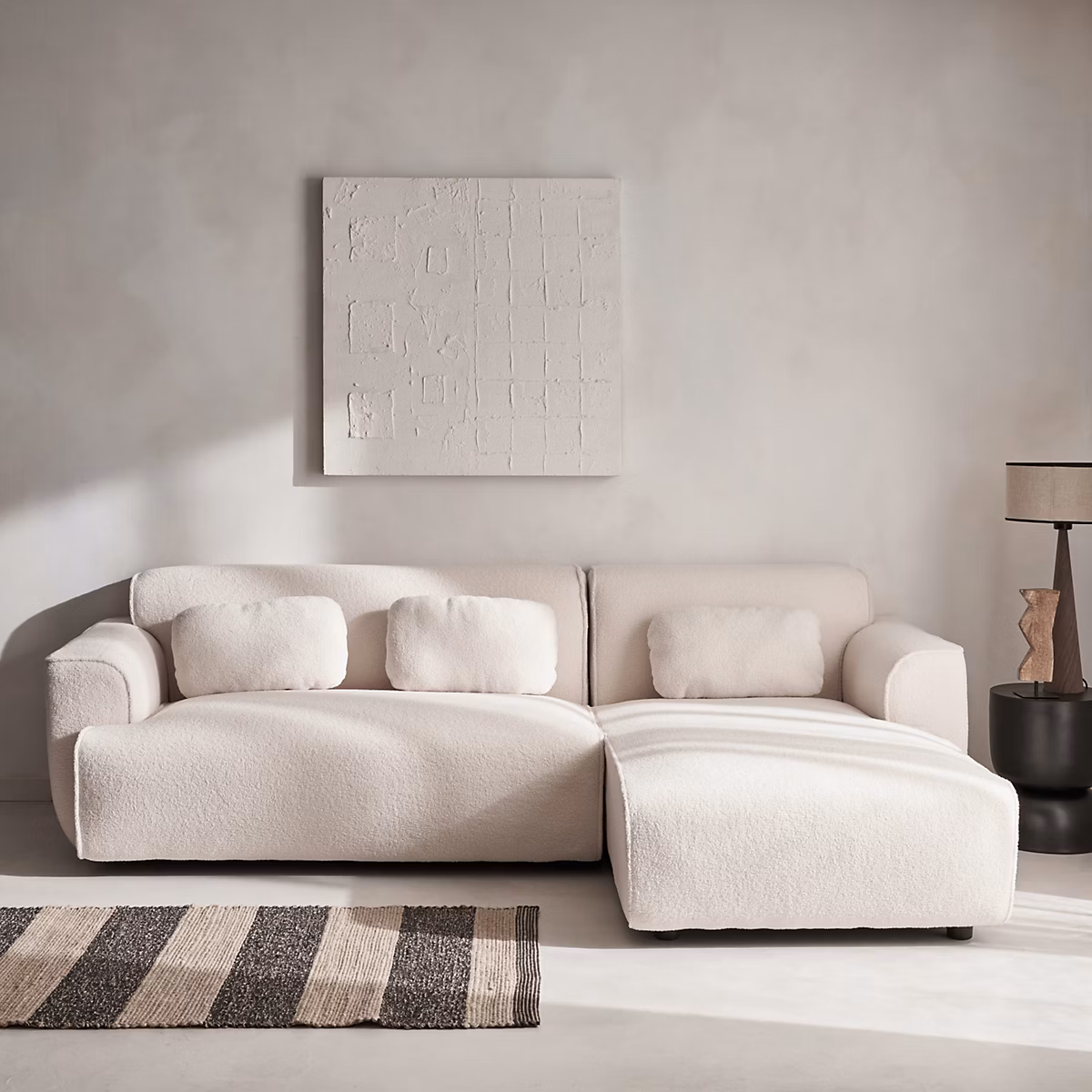 Canapé 3 places. angle droit. tissu bouclette. Wallas. L 196 x P 151 / 91 / x H 73cm | Canapé