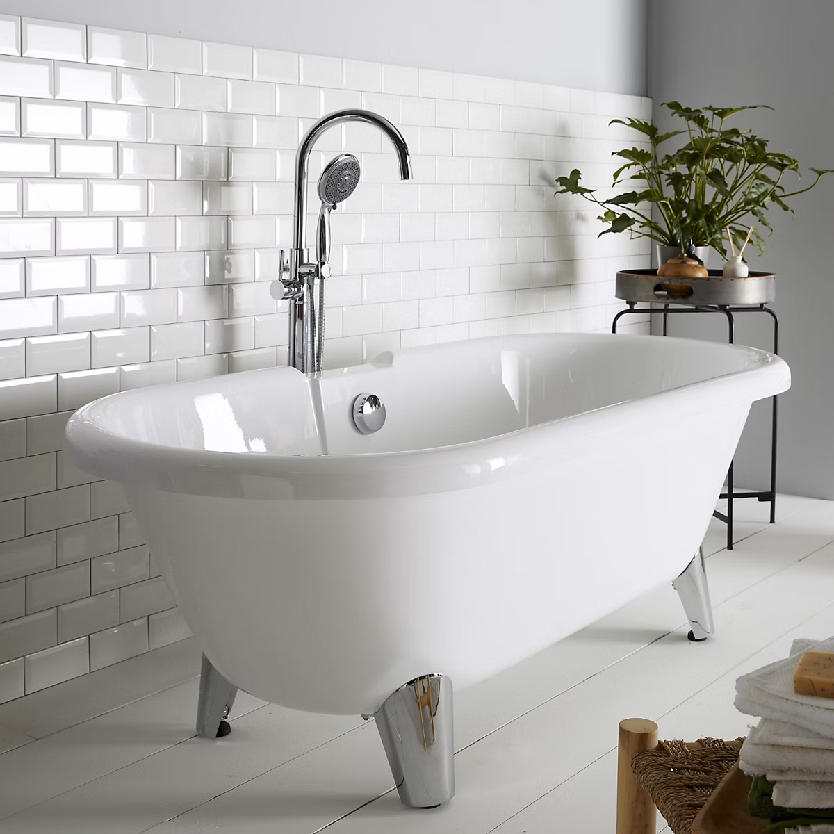 Baignoire îlot Charly blanche rétro + pieds conique chrome – Réf. EJSFJHPRB4023641152