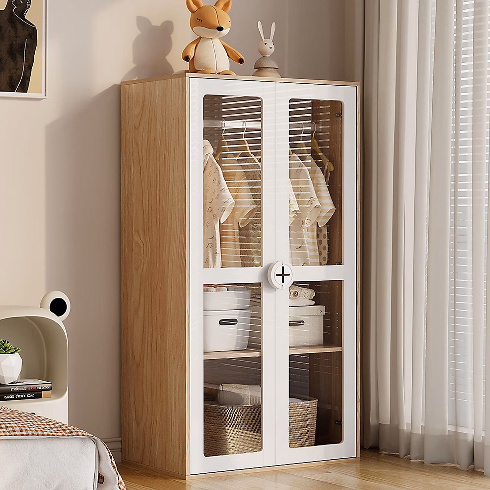 Armoire pour enfants à deux portes vitrées | 80 × 50 × 150cm – blanc et bois naturel – tringle à vêtements et étagères coulissantes