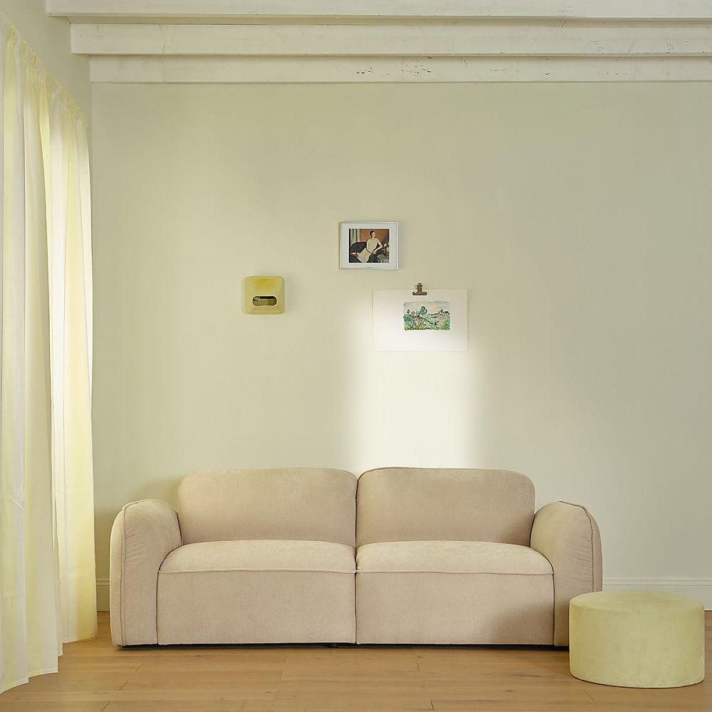 Canapé droit 3 places en velours beige chiné – Réf. OCRKMOHLA0202999416