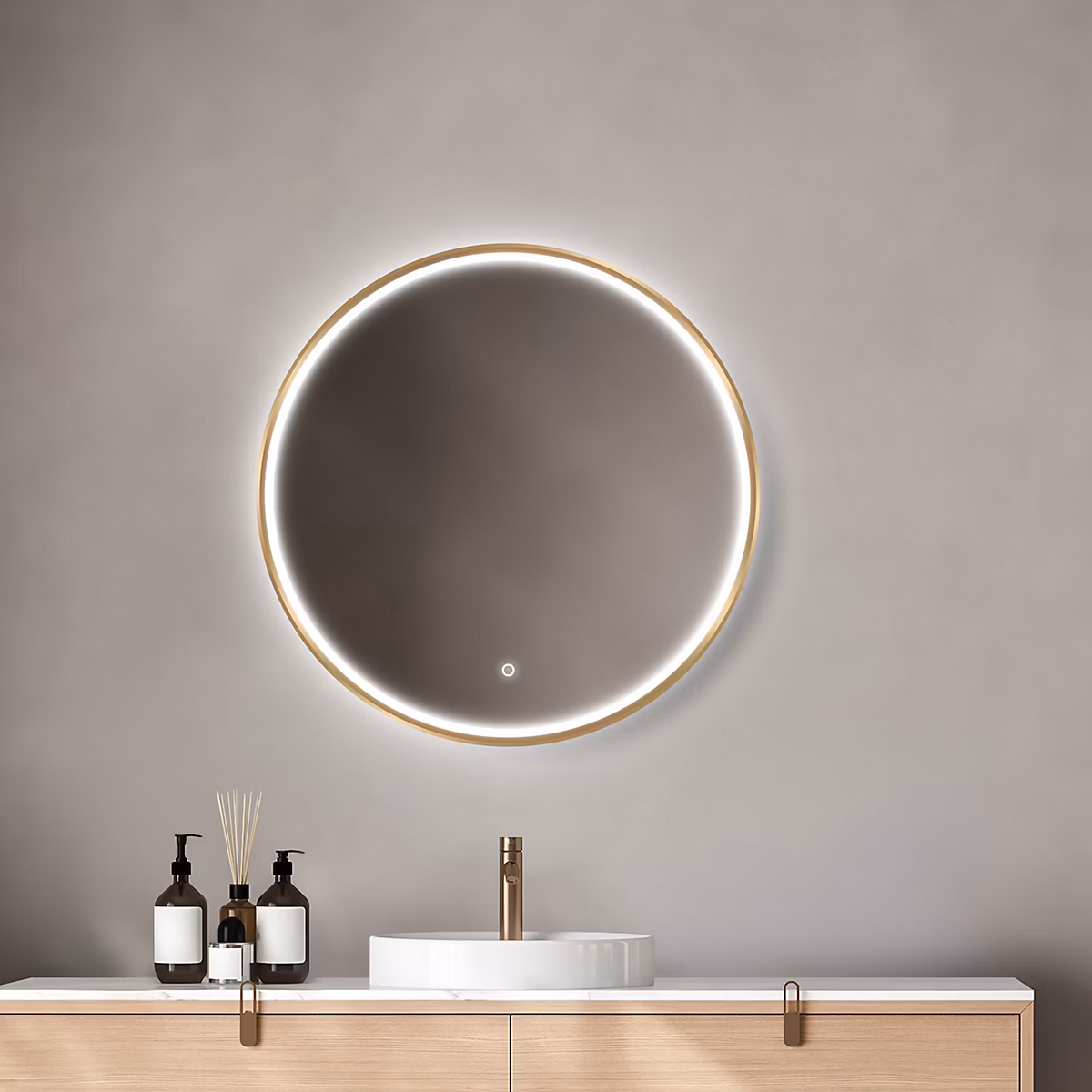 Miroir salle de bains éclairant à LED cadre doré rond Ø60 cm – anti | buée | MPGlass Céleste