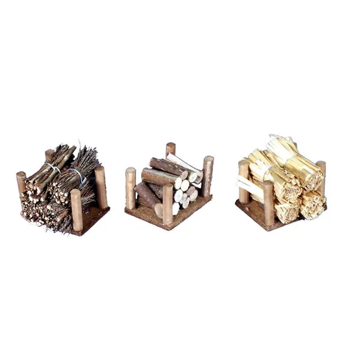 Trois tas de bois, paille et fagots