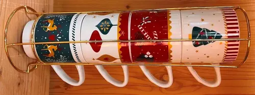 Tasses en porcelaine motifs et couleurs de Noël Rudolphe avec support tour en métal - 10 x 8,5 x 6,8 cm