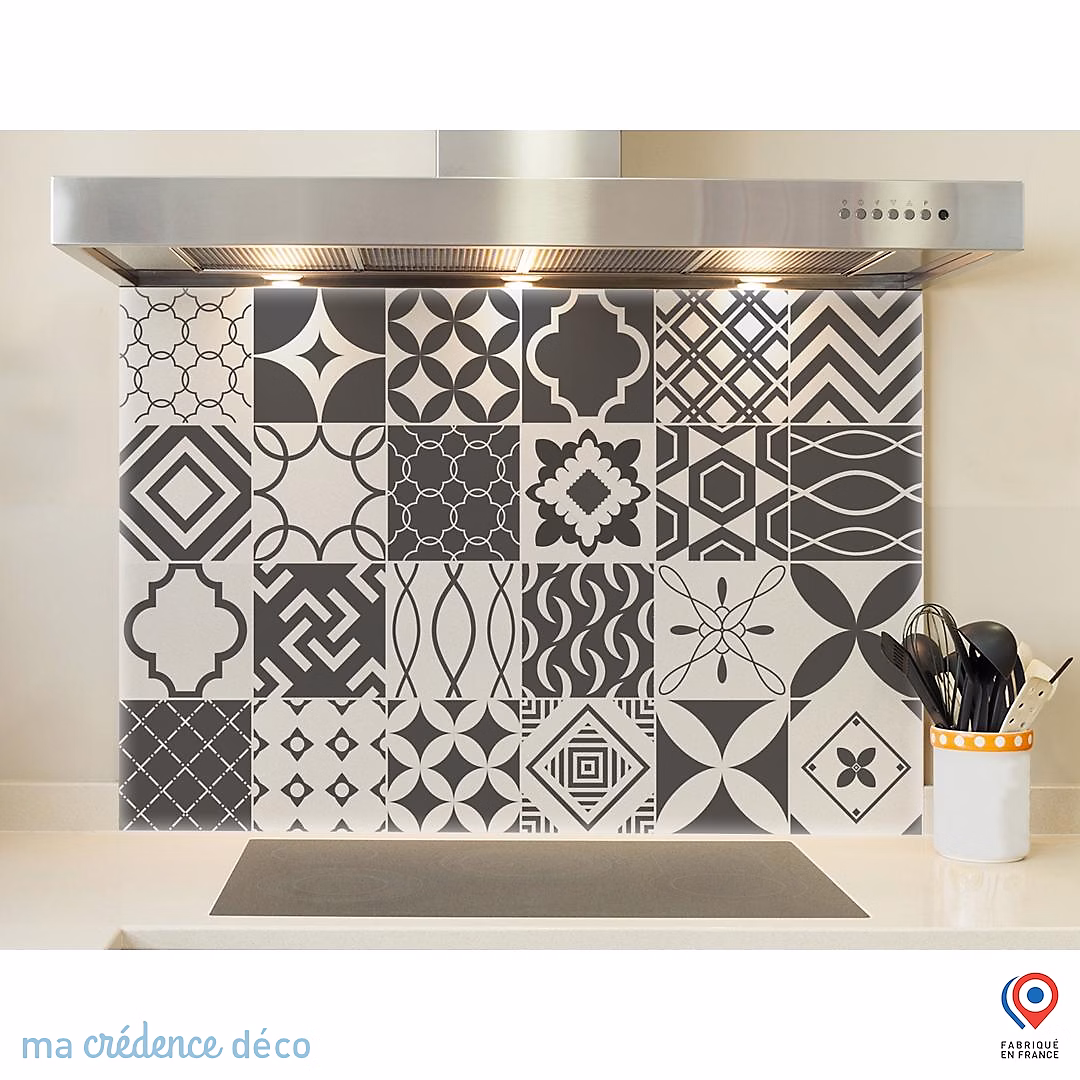 Crédence cuisine fond de hotte Carreaux ciment gris foncé et blanc | Verre trempé – L 90 cm x H 50 cm – MaCrédenceDéco