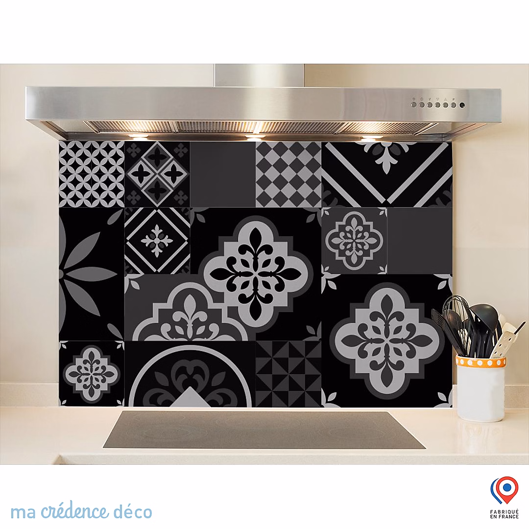 Crédence cuisine fond de hotte Carreaux ciment patchwork noir – Verre trempé, L 60 cm x H 45 cm, MaCrédenceDéco