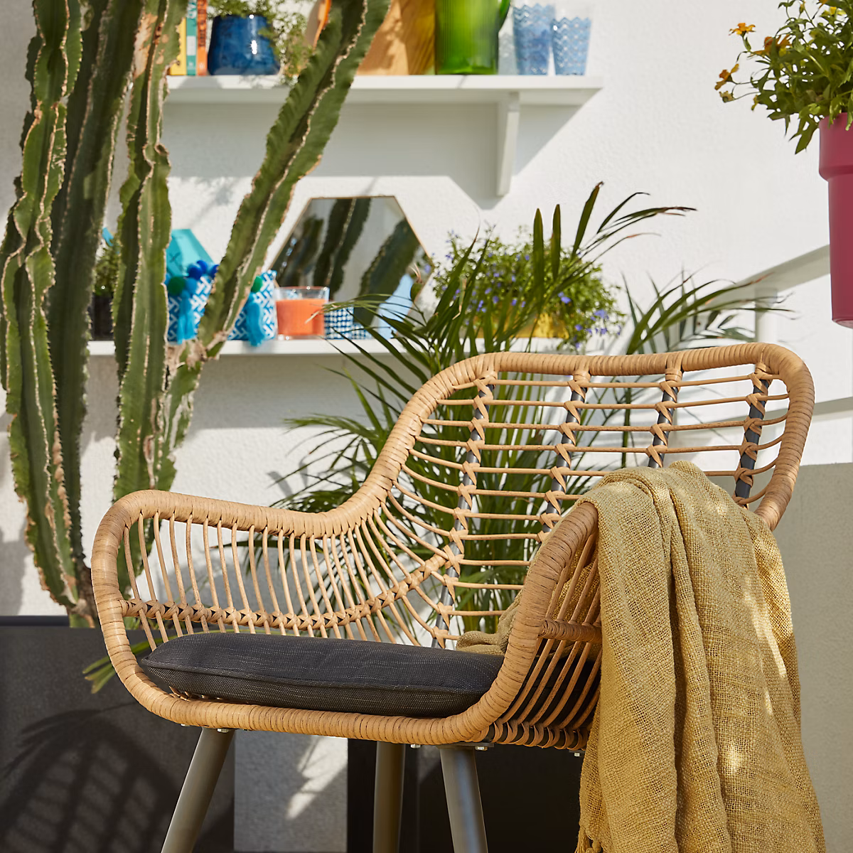Fauteuil de jardin GoodHome Apolima en acier | Coloris marron – Hauteur 80 cm