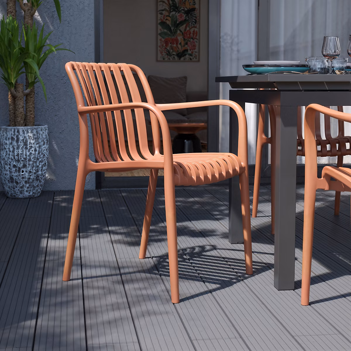 Chaise de jardin en plastique orange GoodHome Timbo – Réf. SNJJAXKDH3612214461