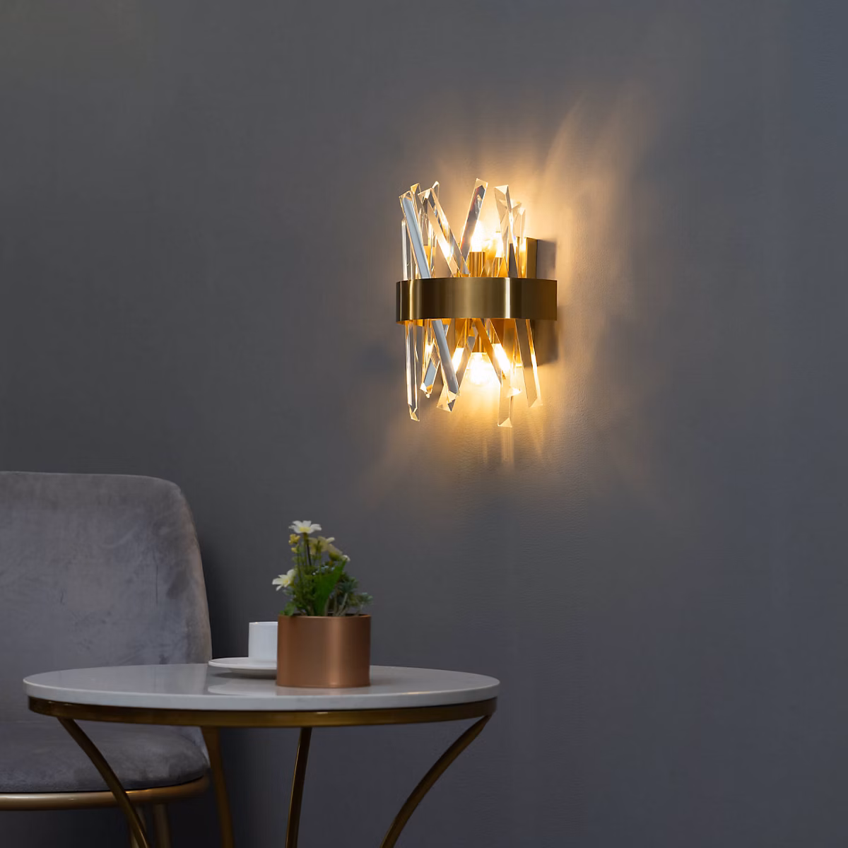 Applique murale luxe en cristal et métal doré – Ivanna