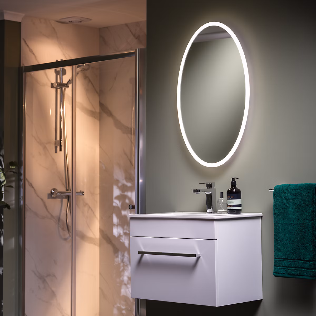 Miroir de salle de bains – Miroir de salle de bain lumineux LED sur batterie rechargeable Verve ovale H.80 x l.50 cm Sensio
