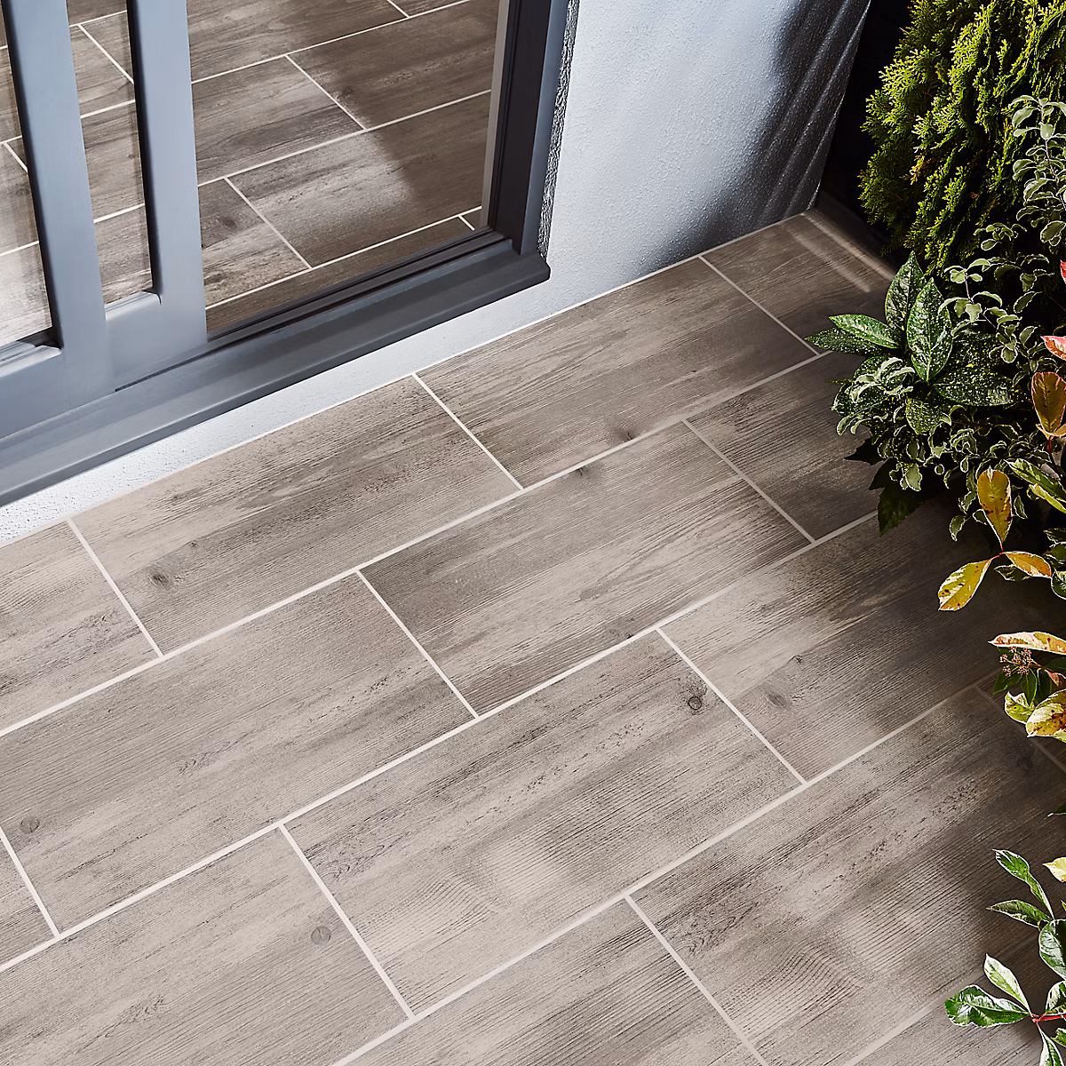 Carrelage sol extérieur effet bois gris clair L.60 x l.30 cm x ép.8 | 7 mm – Norwegio