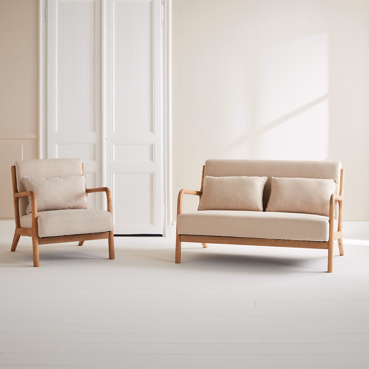 Banquette 2 places + Fauteuil en bois et tissu beige – Réf. FEKOMKUOA5260474397