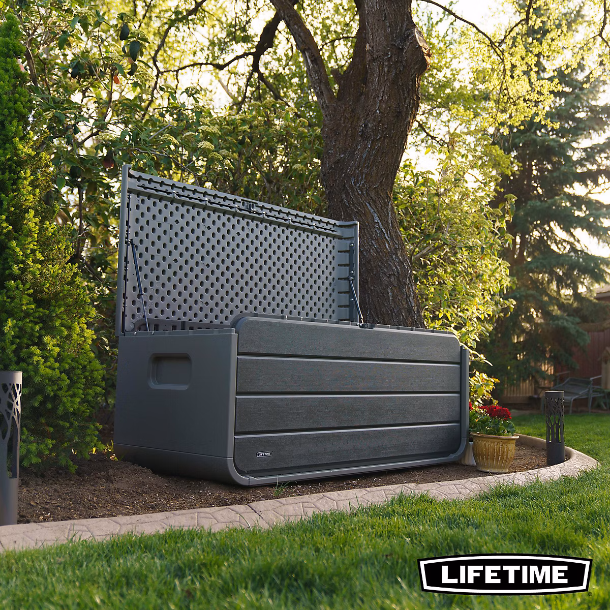 Coffre de jardin polyéthylène 514 L – l.147 | 1 x P.72 x H.64 | 5 cm | gris anthracite | Lifetime 60444